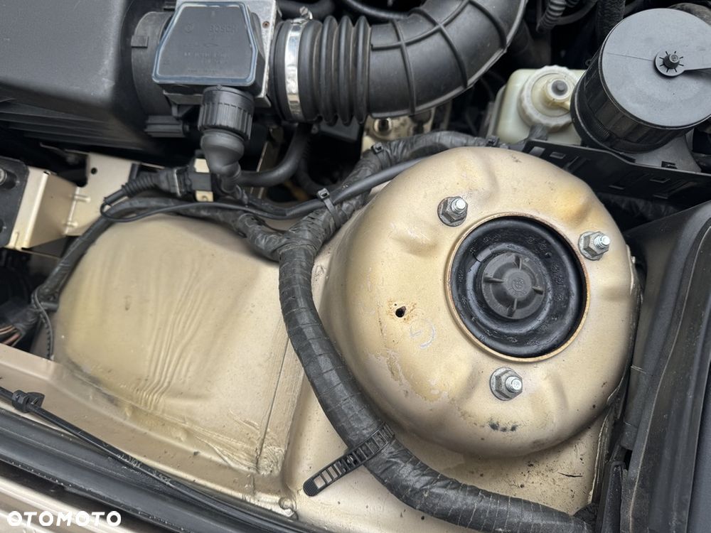 BMW Seria 5 520i - 24