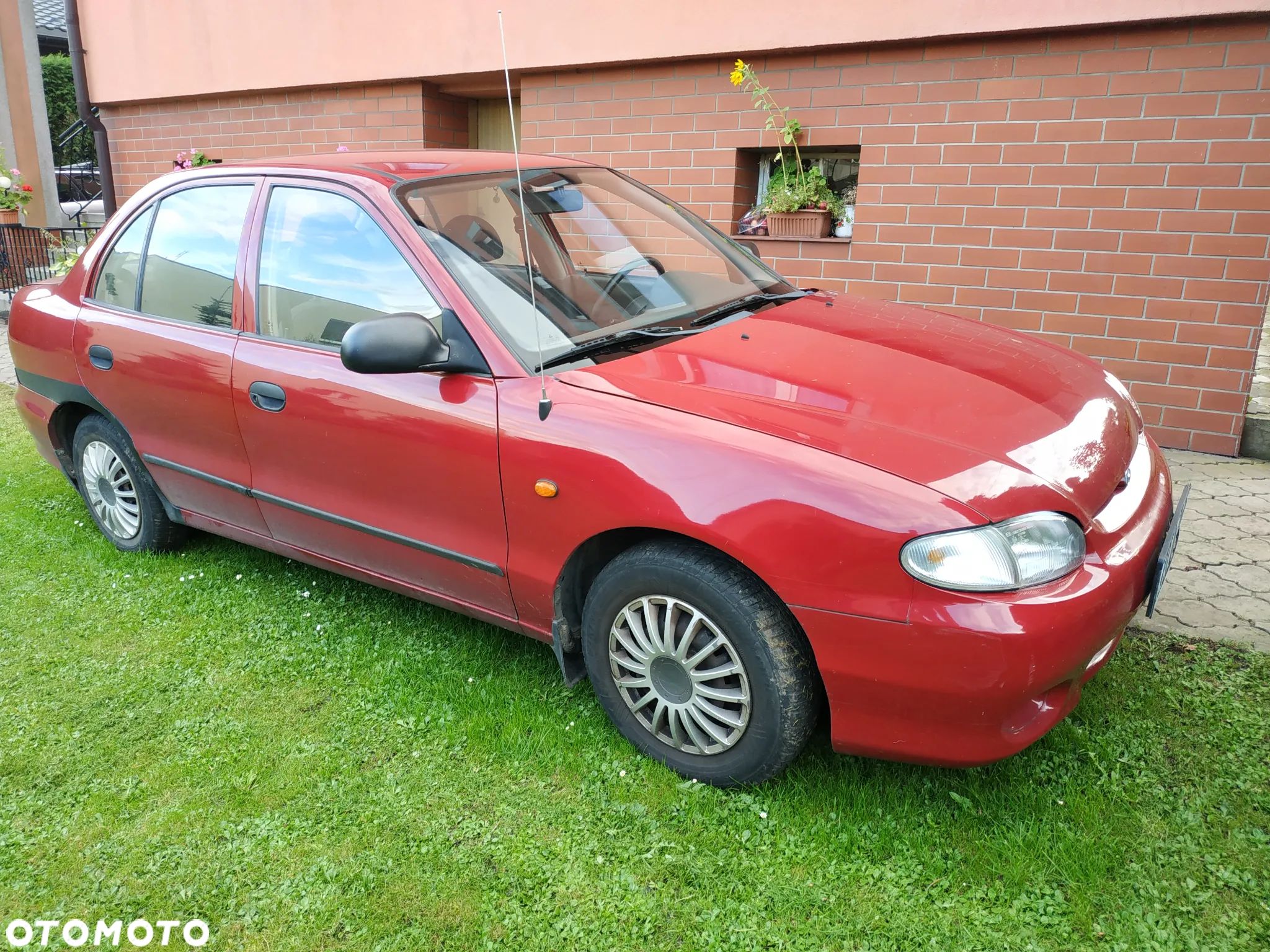 Hyundai Accent 1.5 LS Plus - 1
