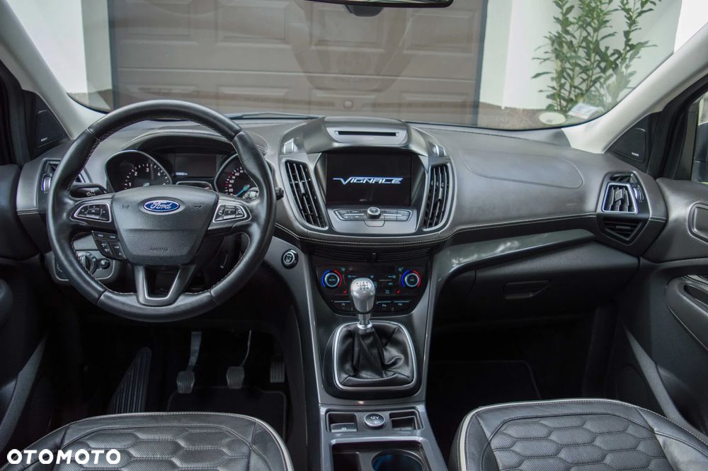 Ford Kuga 2.0 TDCi 4x4 Vignale - 19