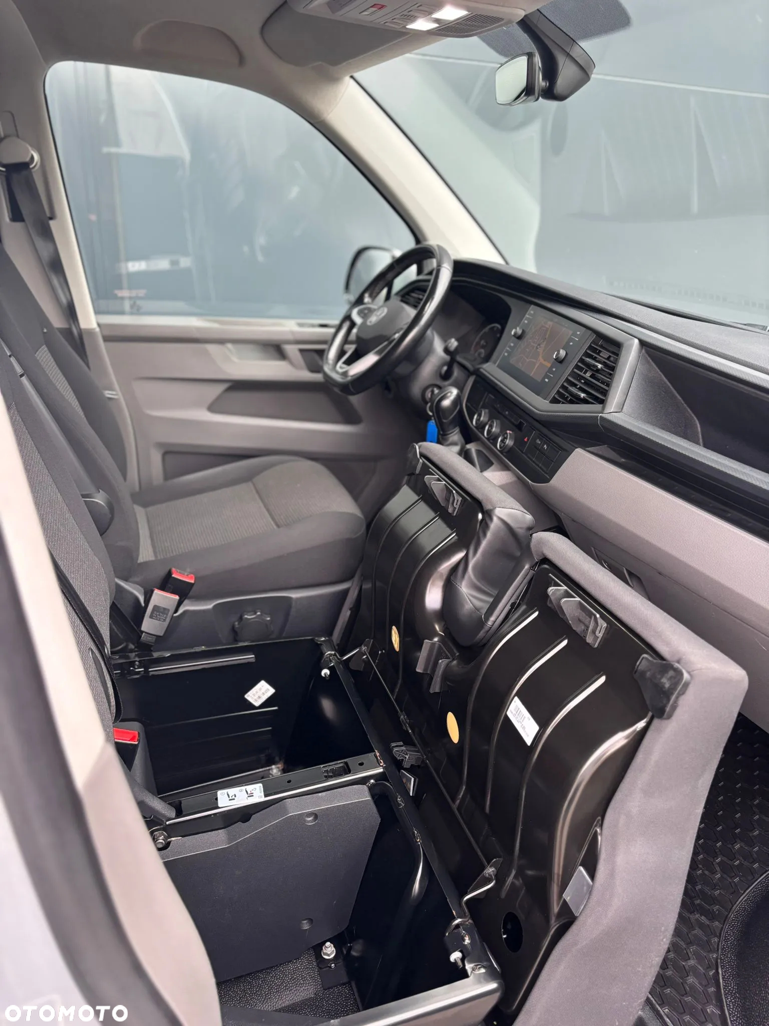 Volkswagen Transporter T6.1 TDI L2 DSG - 22