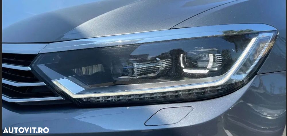 Volkswagen Passat - 4