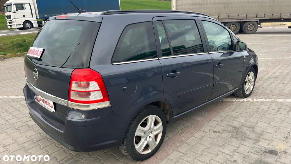 Opel Zafira - 27