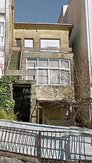 Prédio para recuperar em Santo Ovídio - Grande imagem: 3/6