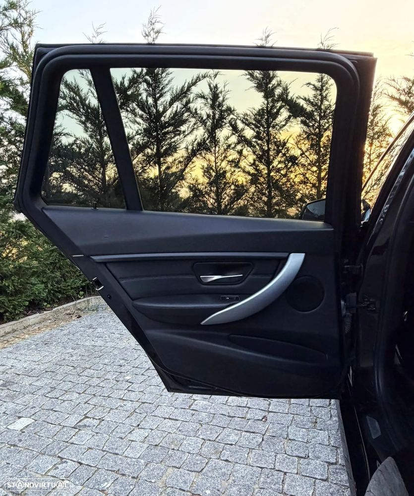 BMW 320 d Pack M - 20