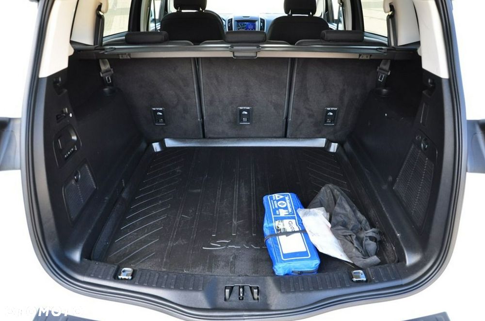 Ford S-Max - 25