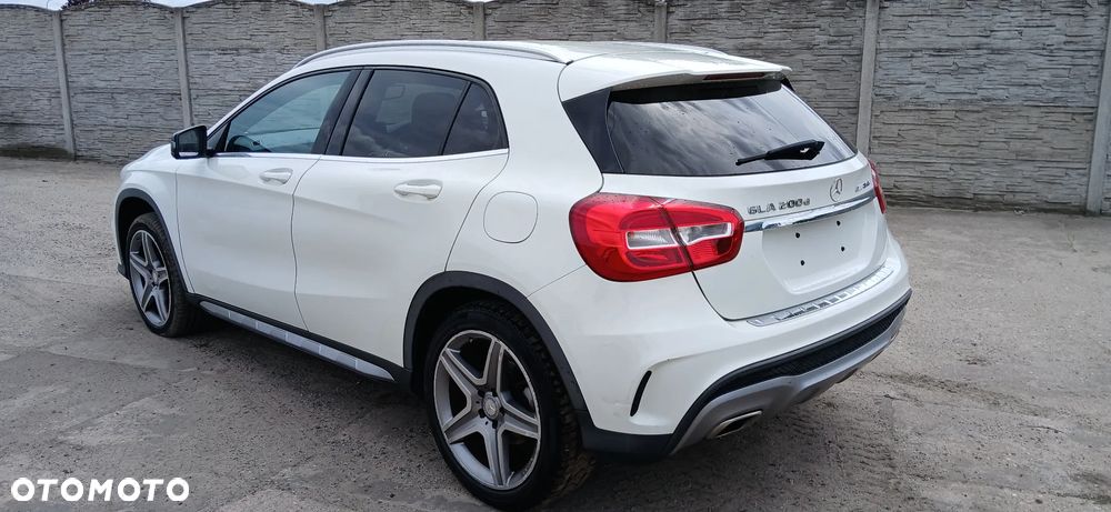 Mercedes-Benz GLA 200 (CDI) d AMG Line - 4