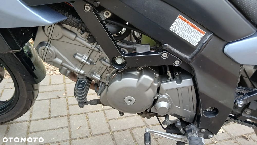 Suzuki V-STROM - 9