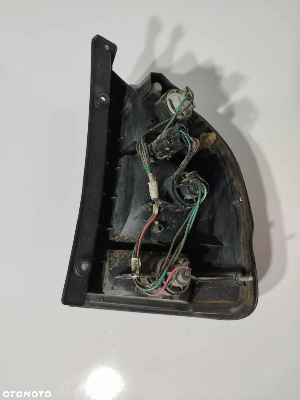 LAMPA LEWA TYLNA MITSUBISHI PAJERO SHOGUN IV 06-18 - 2