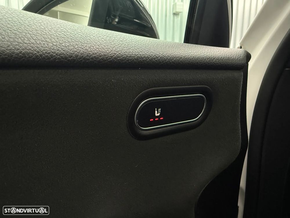 Mercedes-Benz A 200 Limousine AMG Line Aut. - 35