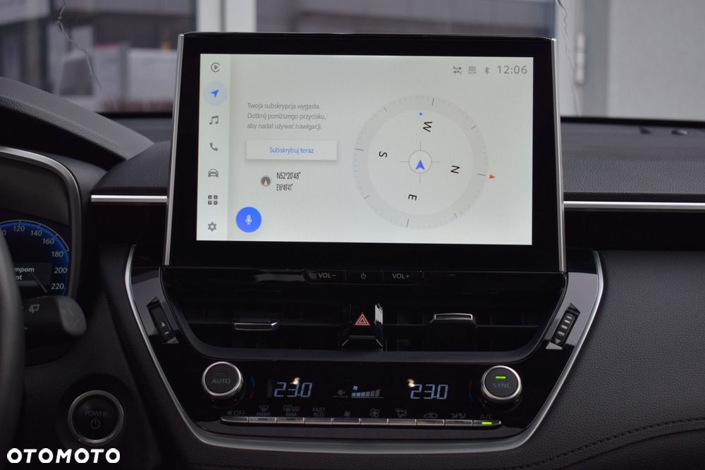 Toyota Corolla Cross 2.0 Hybrid Executive - 12