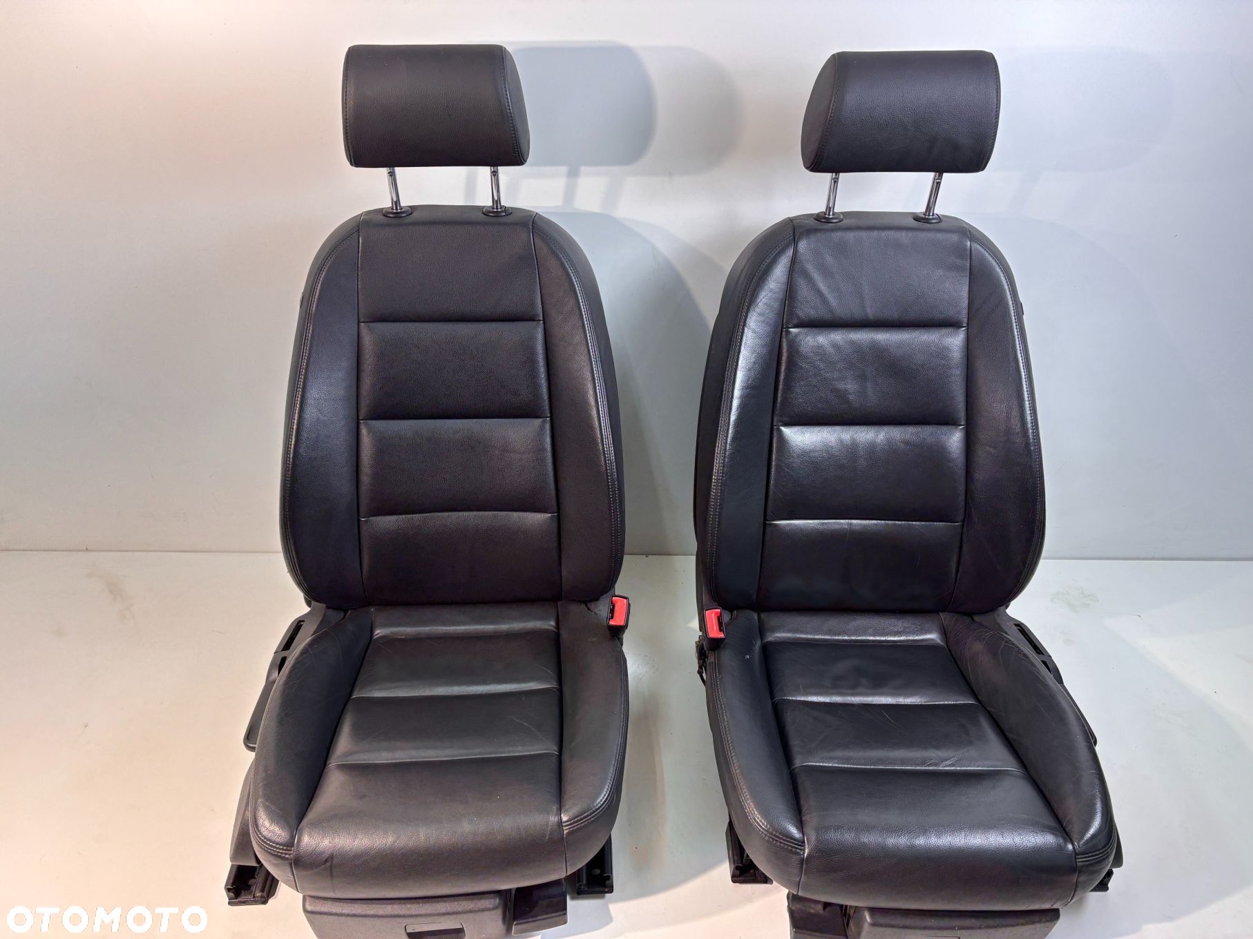 FOTELE SKÓRZANE KOMPLET GRZANE GRZANA KANAPA SCHOWKI KOMBI-SEDAN Audi A4 B6/B7 - 1
