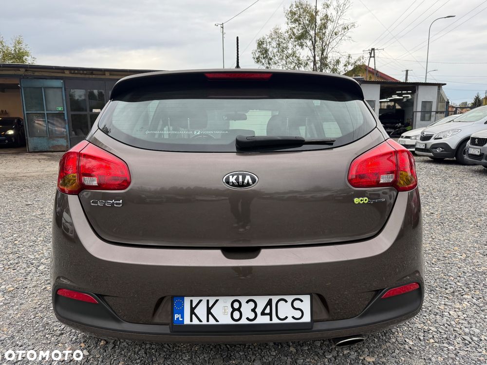 Kia Ceed 2012 photo 5