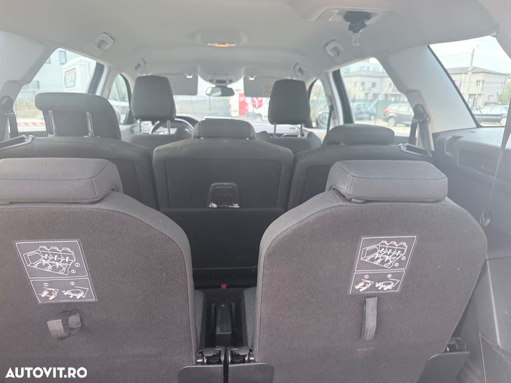 Peugeot 5008 - 10