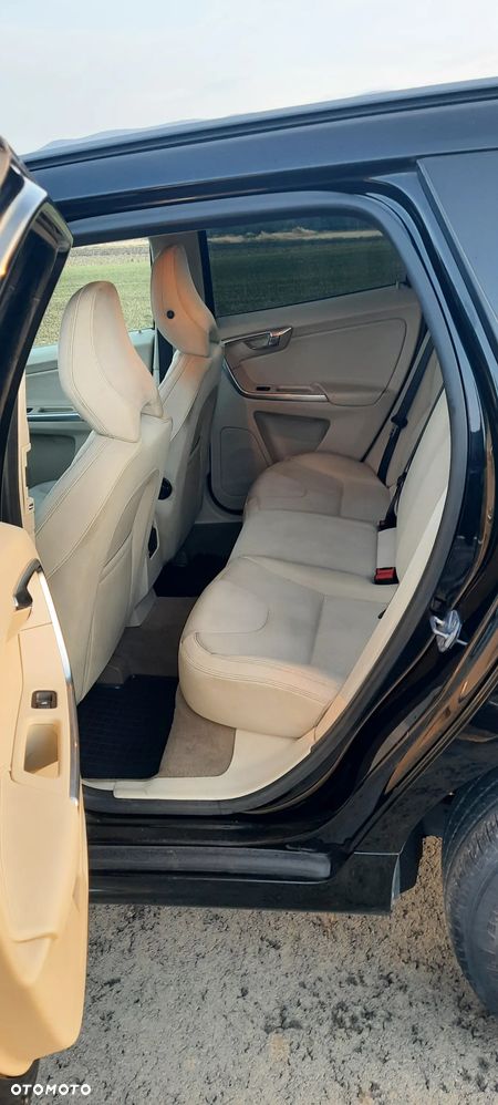 Volvo XC 60 D4 Drive-E Momentum - 22