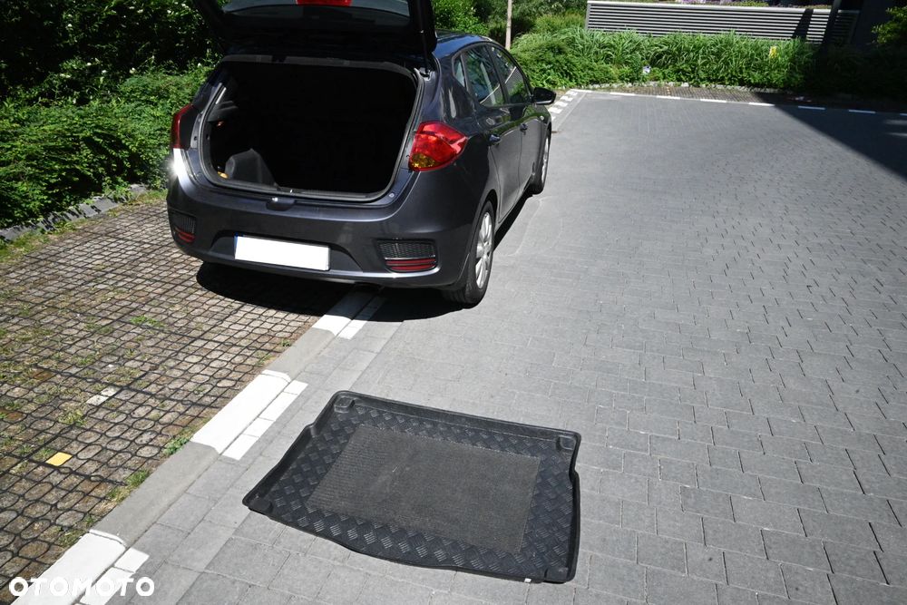 Kia Ceed 1.6 GDI L - 6