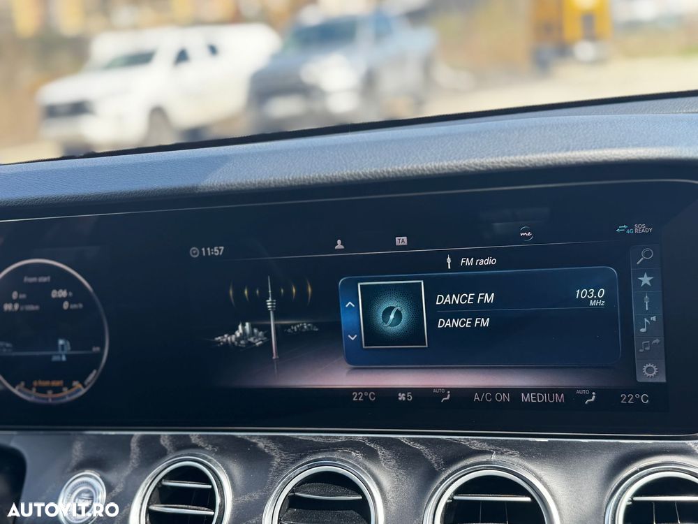 Mercedes-Benz E 220 d 4MATIC 9G-TRONIC Exclusive - 5