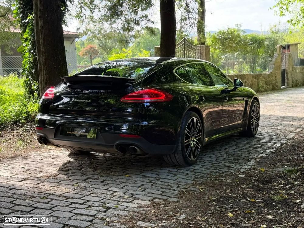 Porsche Panamera - 24