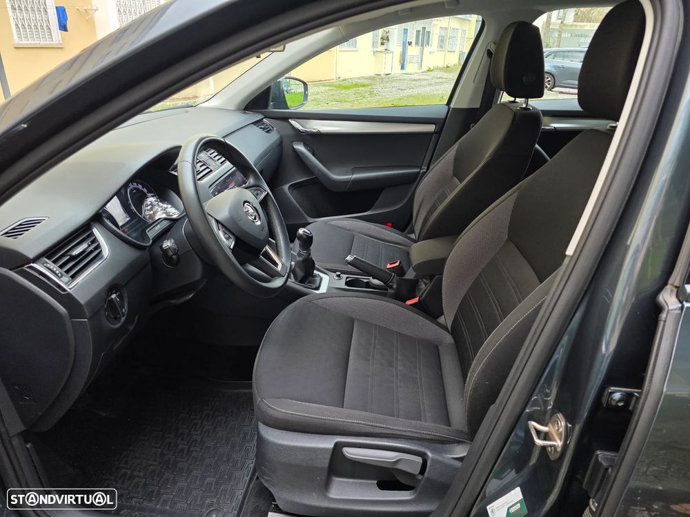 Skoda Octavia Break 1.6 TDi Ambition - 44