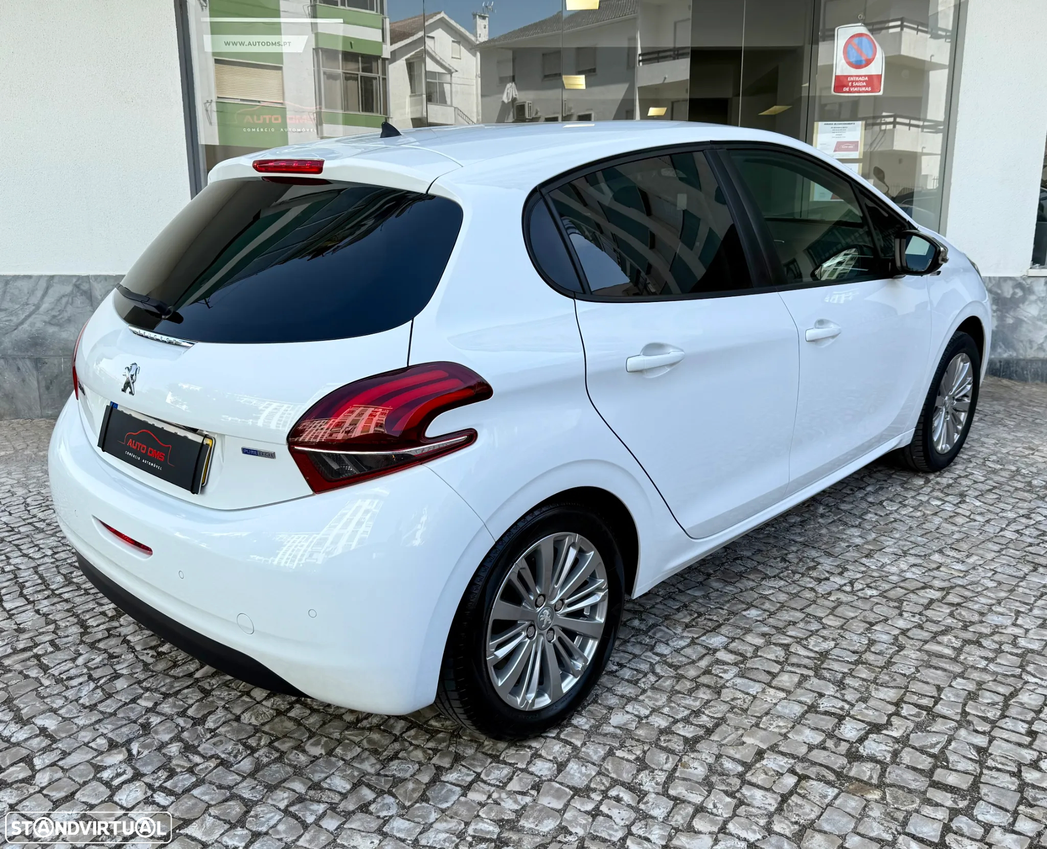 Peugeot 208 1.2 PureTech Style - 4