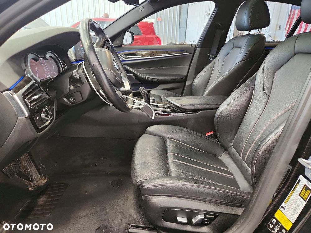 BMW Seria 5 540i xDrive - 8