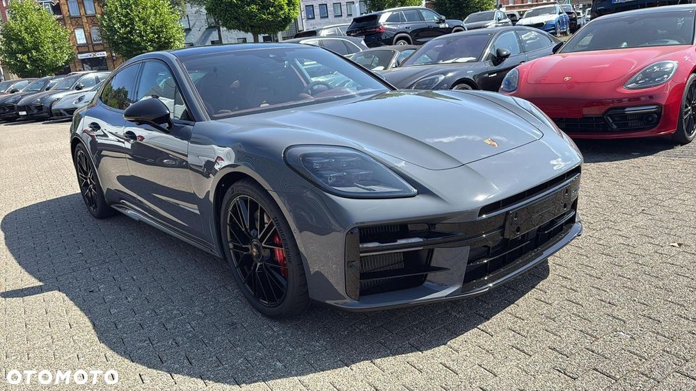 Porsche Panamera - 16
