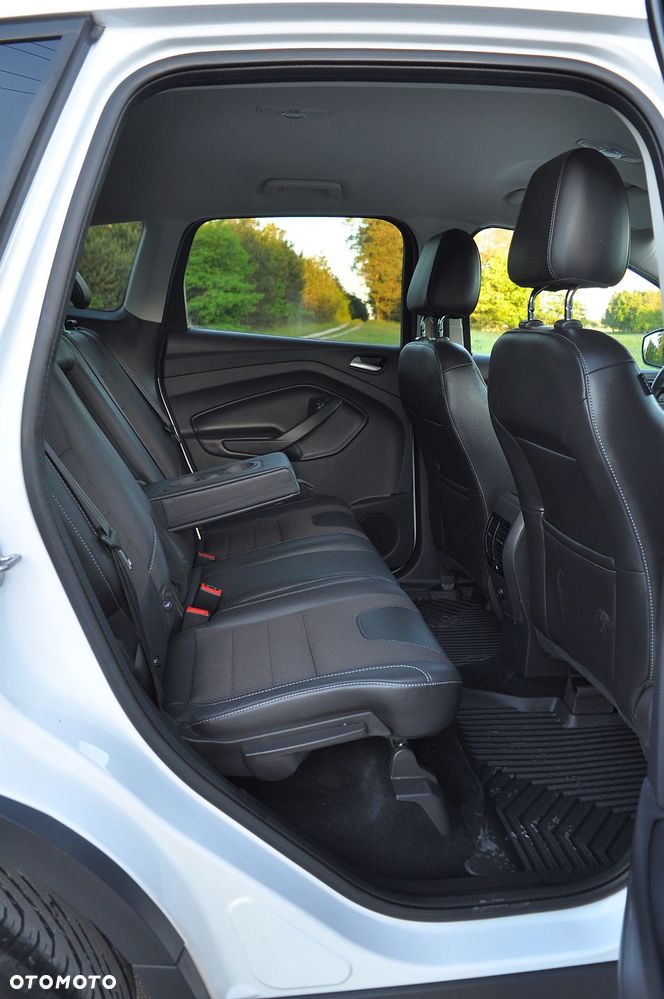 Ford Kuga 2.0 TDCi 2x4 Business Edition - 27