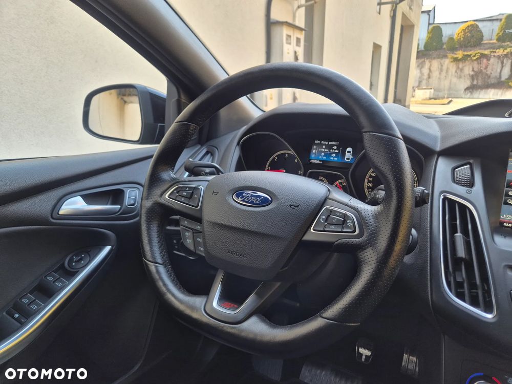 Ford Focus 2.0 TDCi ST mit Leder-Exclusiv-Paket - 25