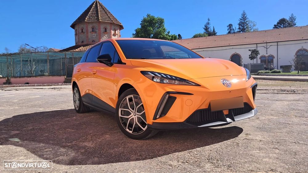 MG MG4 64 kWh Luxury - 4