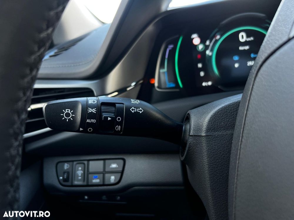 Hyundai IONIQ 1.6 GDI Style - 19