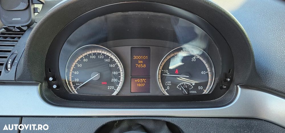 Mercedes-Benz VITO - 9