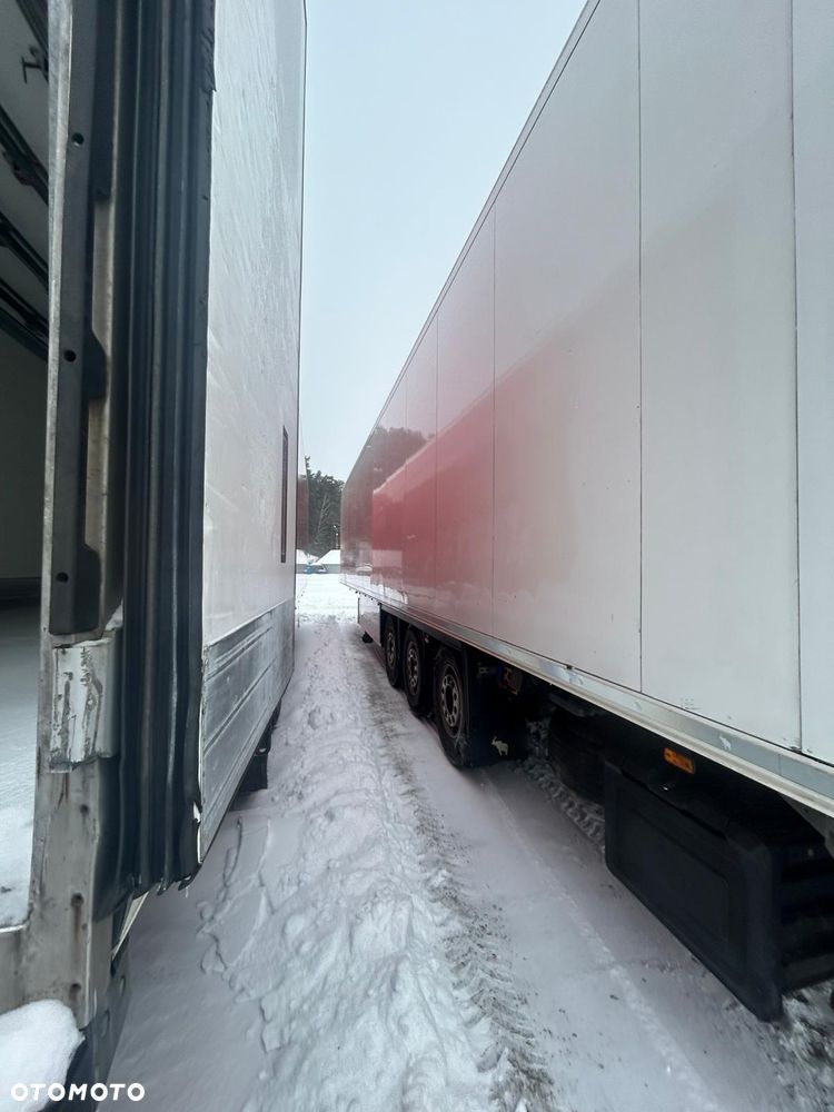 Schmitz Cargobull SCB - 4