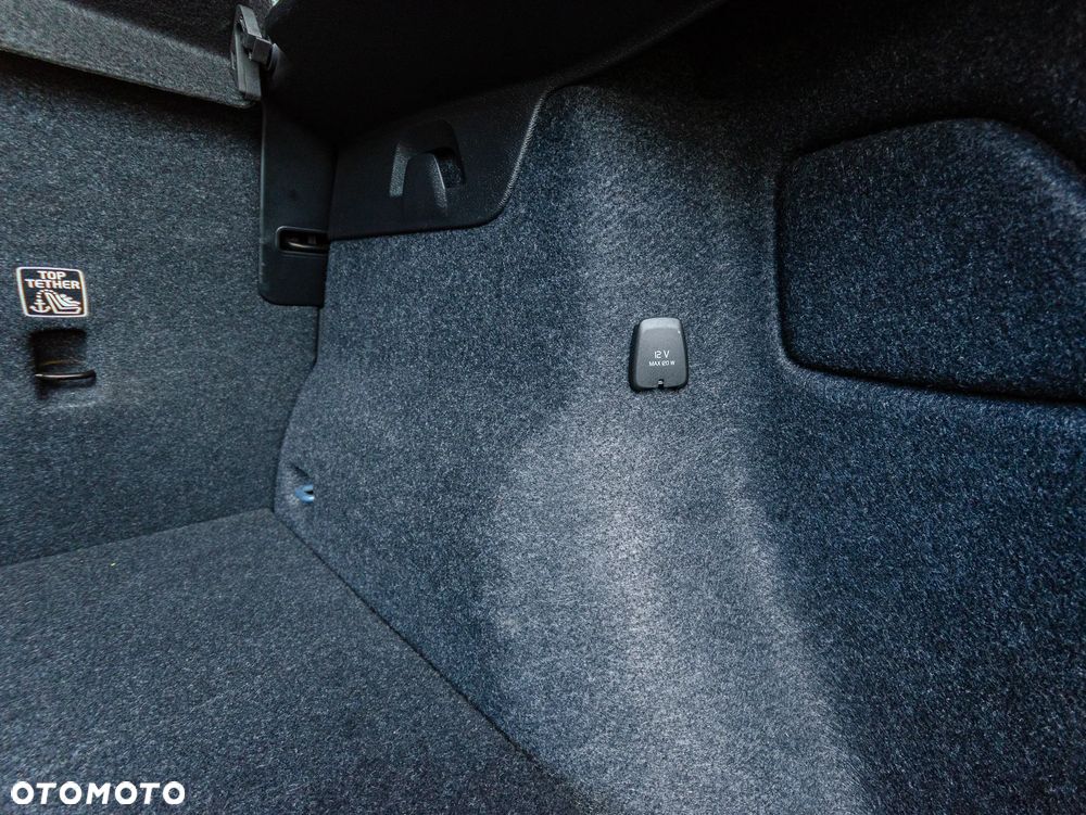 Volvo XC 40 B3 Core - 36