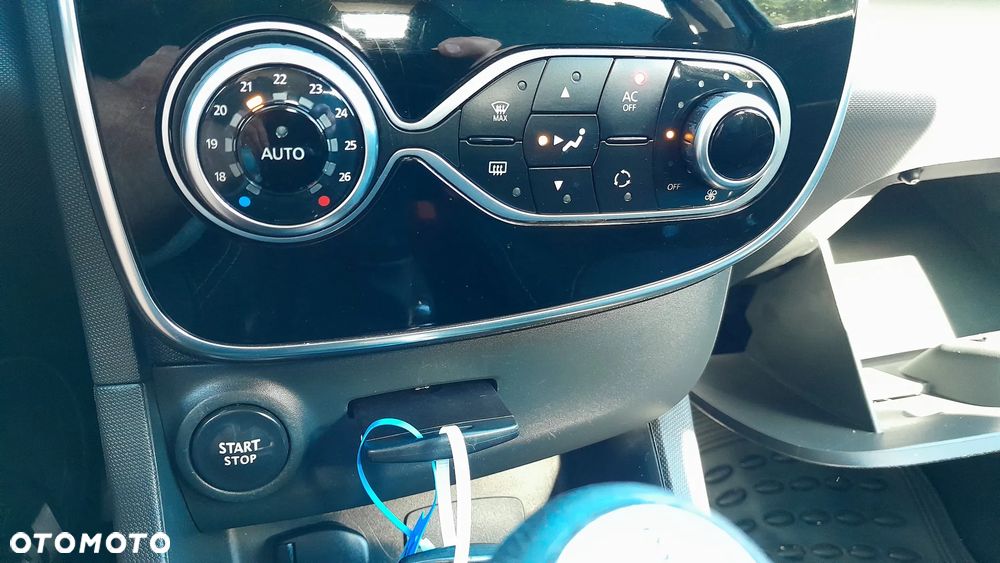Renault Clio - 9