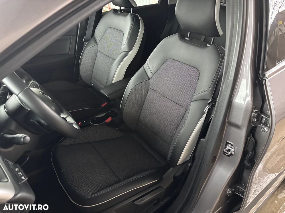 Renault Captur TCe 140 EDC GPF INTENS - 35