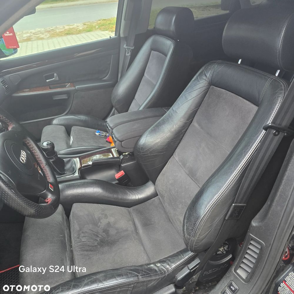 Audi A8 - 8