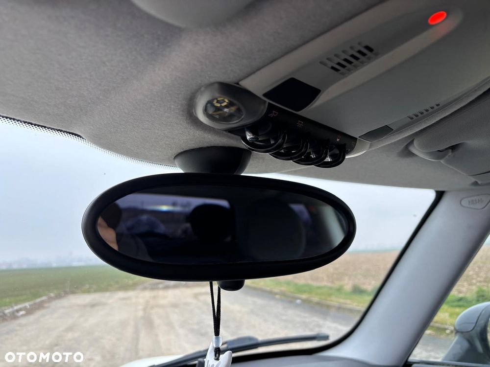 MINI Cooper Standard - 21