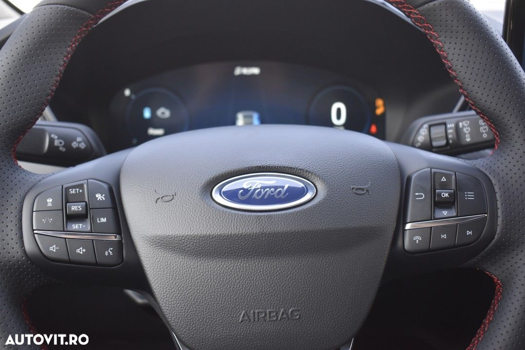 Ford Kuga - 35