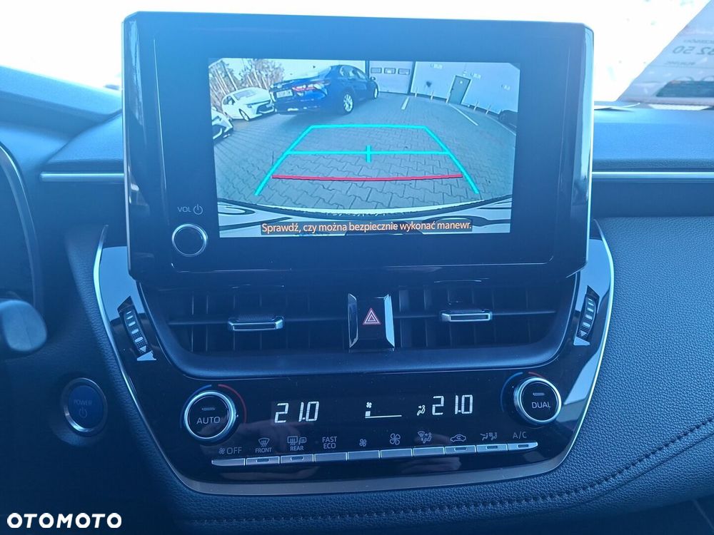 Toyota Corolla 1.8 Hybrid Comfort - 17