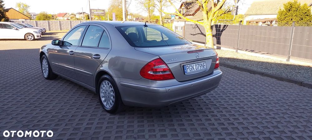 Mercedes-Benz Klasa E - 24