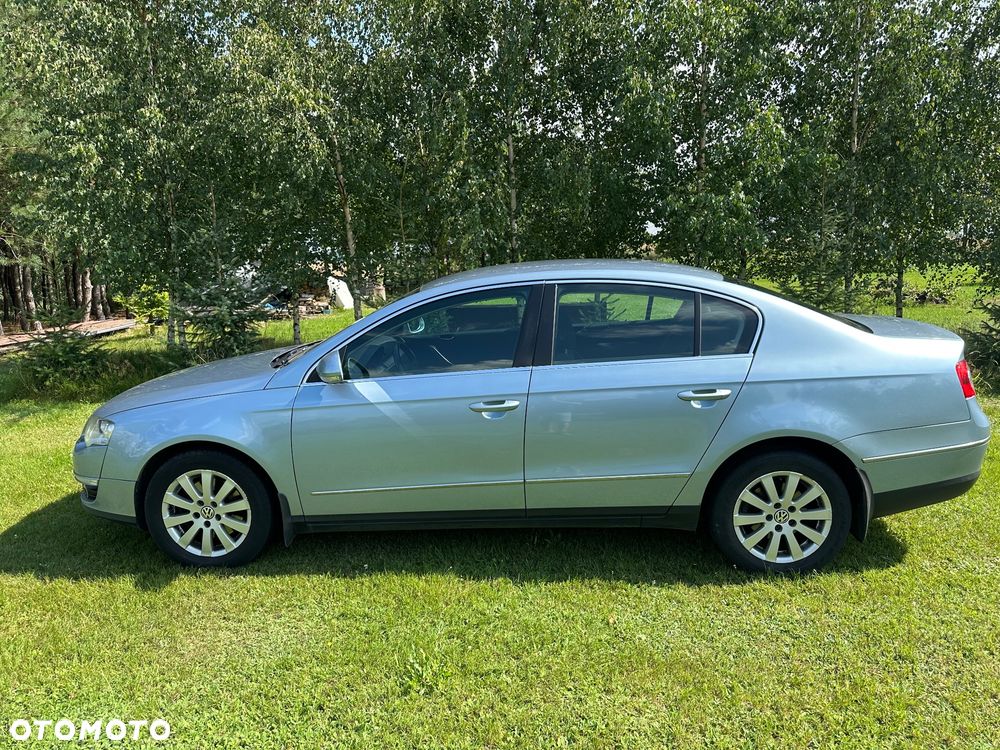 Volkswagen Passat 2.0 TDI DPF Comfortline - 4