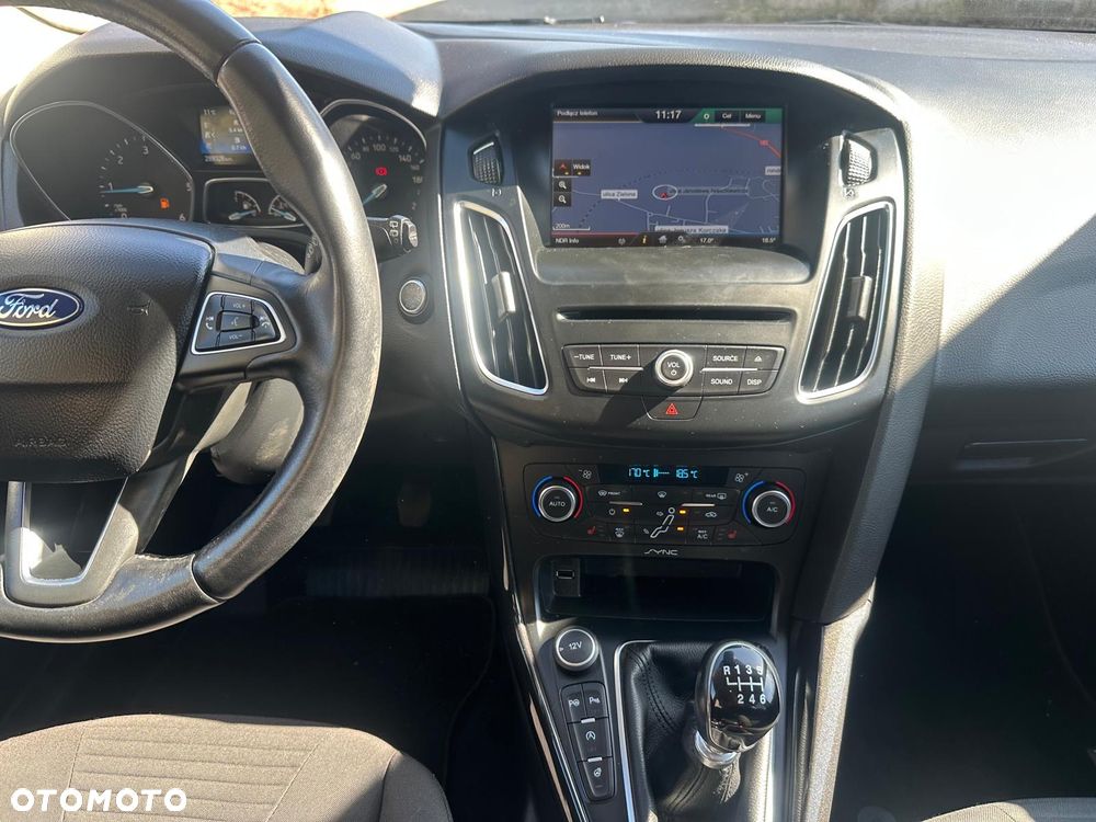 Ford Focus 1.6 TDCi DPF Start-Stopp-System Titanium - 6