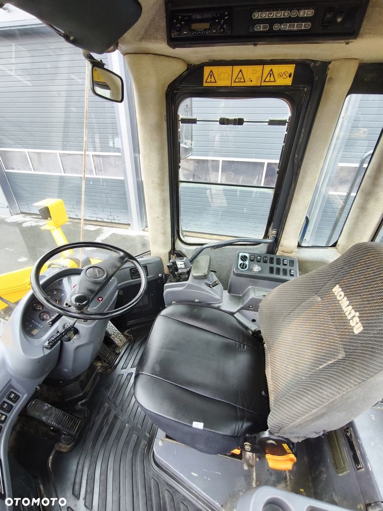 Komatsu WA380-5H - 8