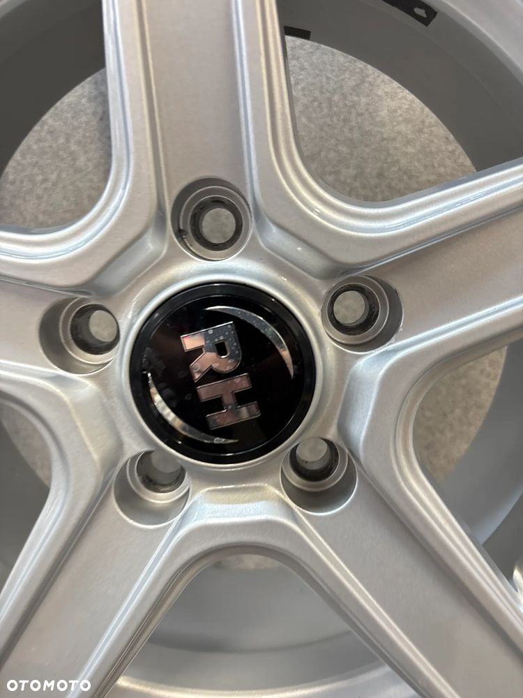4 Felgi Alu. Toyota Auris, Honda, Mazda 3, 5, 6, Kia Ceed, Soul Venga, Hyundai i30, Fiat Sedici 15" - 24