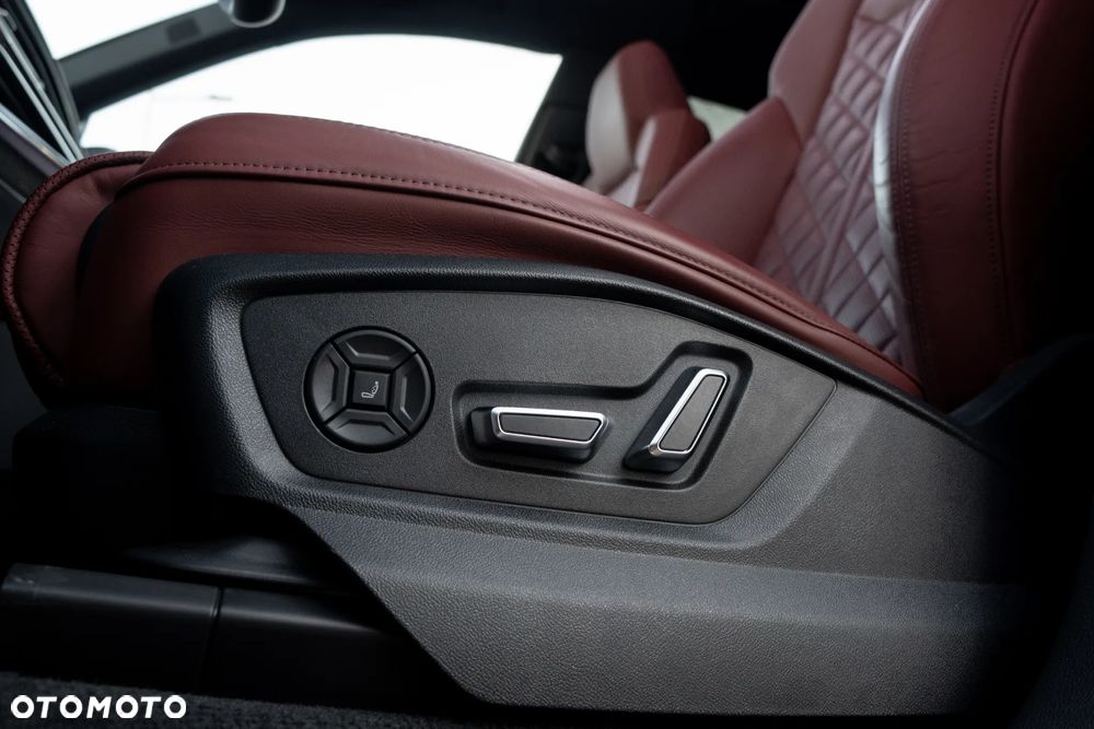 Audi SQ8 - 16