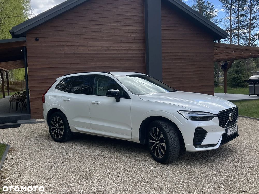 Volvo XC 60 B4 D Plus Dark - 4