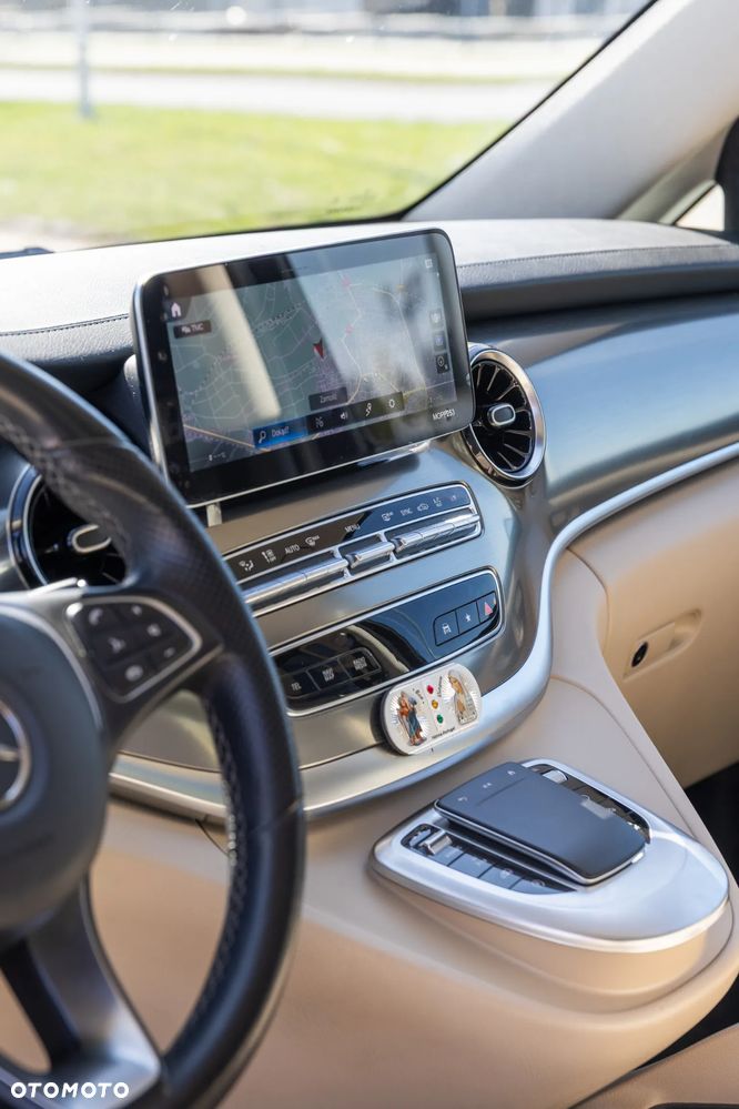 Mercedes-Benz Klasa V 300 d 4-Matic Exclusive 9G-Tronic (d³ugi) - 23