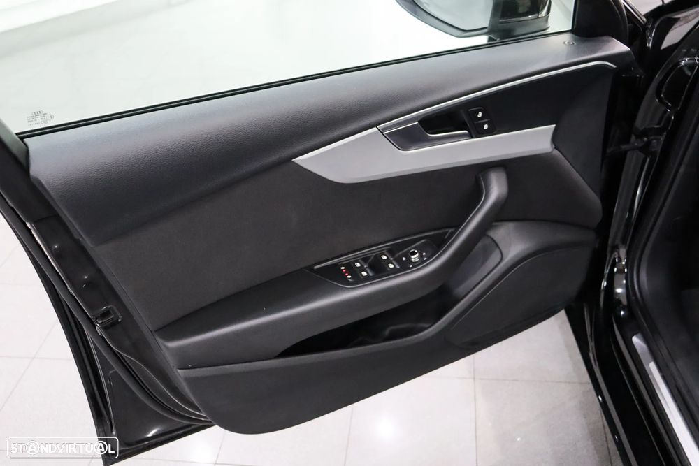 Audi A4 Avant 2.0 TDI S tronic - 29