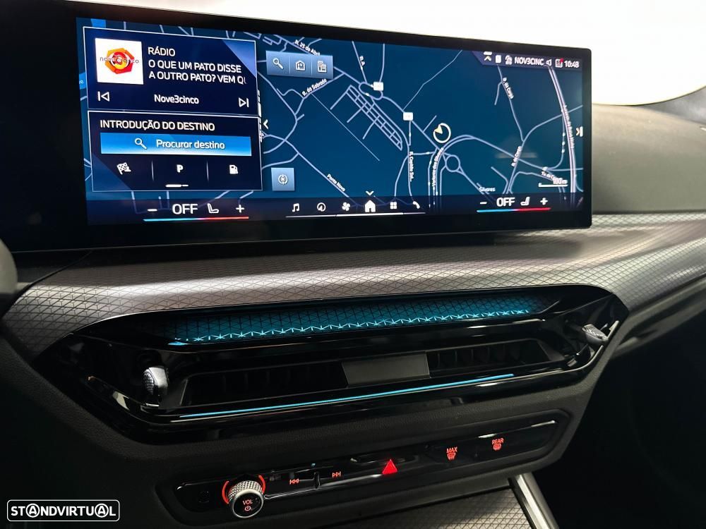 BMW 330 e Pack Desportivo M Auto - 42