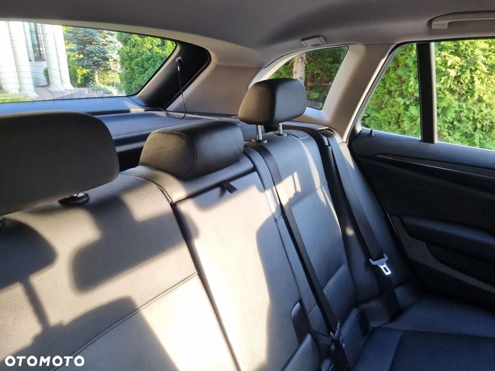 BMW X1 xDrive18d xLine - 15