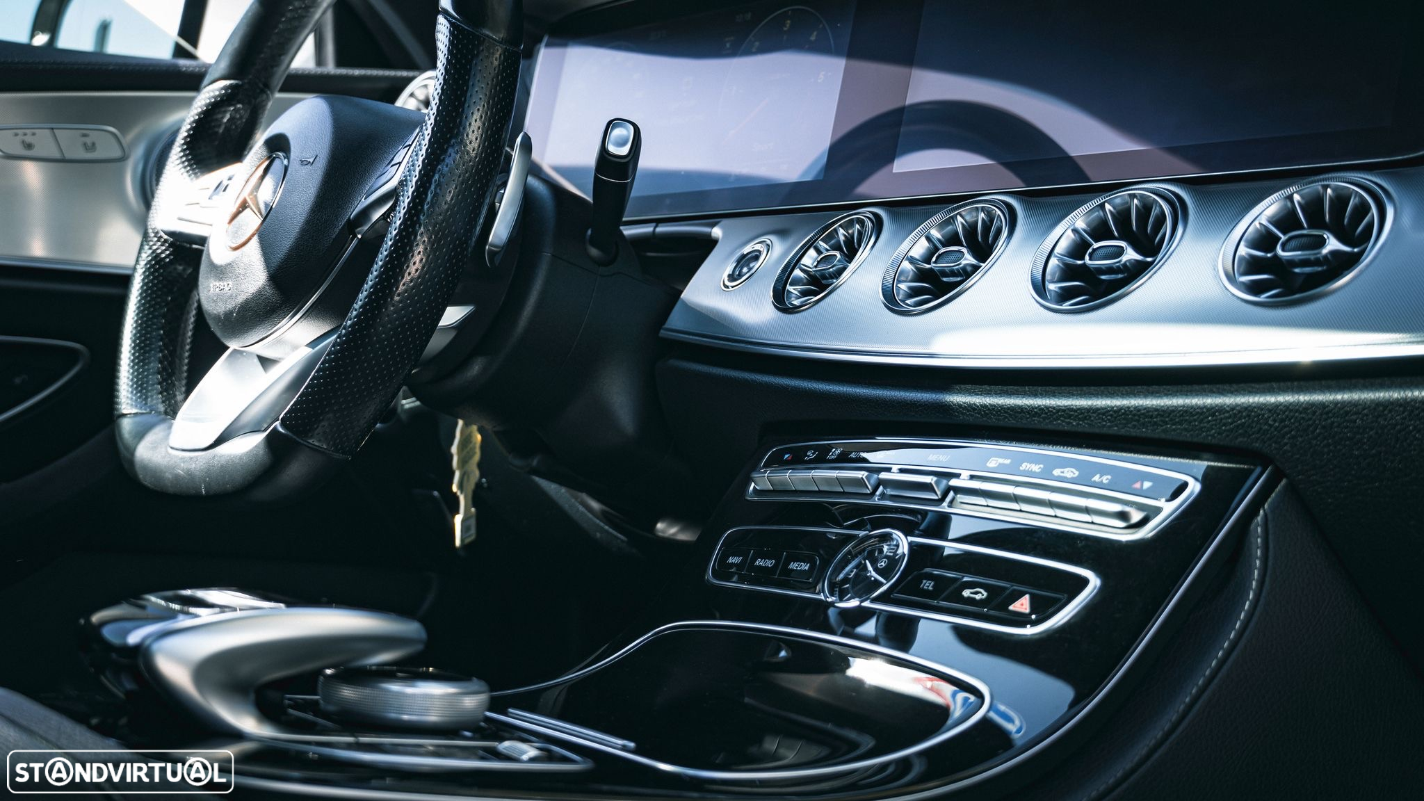 Mercedes-Benz E 220 d 4Matic Coupe 9G-TRONIC AMG Line - 22